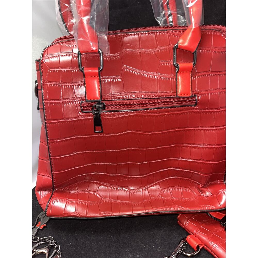 New Leza Red Satchel Bag 2 Smaller Purse Inside Zip Key Chain - Picture 8 of 9